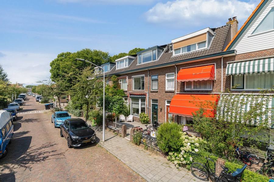 Pieter de la Courtstraat 64, Leiden