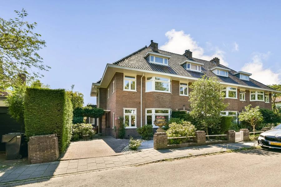 Laan van Alkemade 64, Oegstgeest