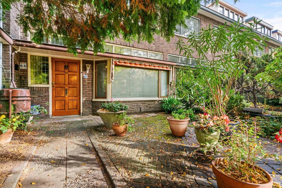 Koninginnelaan 66, Leiden