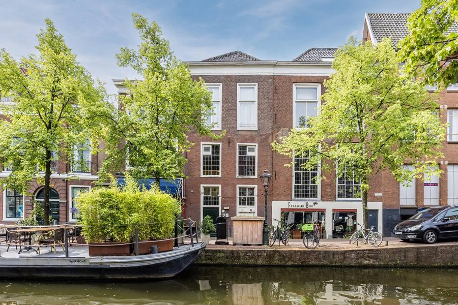 Oude Rijn 1, Leiden