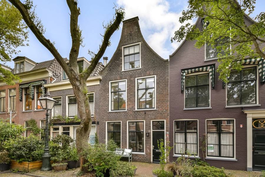 Vollersgracht 10, Leiden
