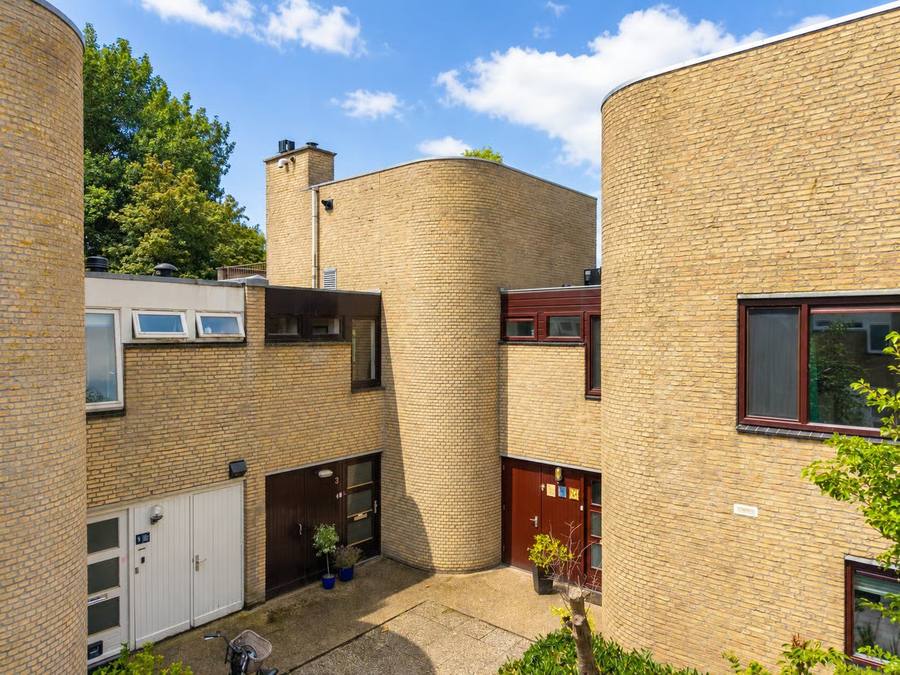Kruisbes 3, Leiden
