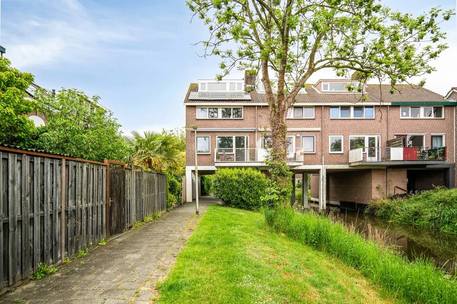 Anemoonzoom 14, Leiderdorp