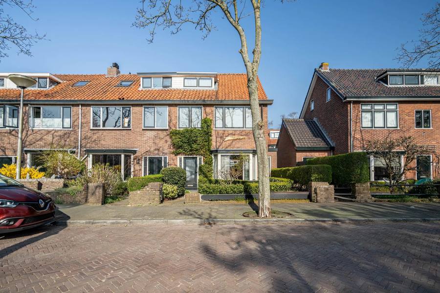 Kom van Aaiweg 15, Leiderdorp