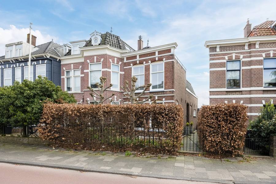 Hoge Rijndijk 49, Leiden