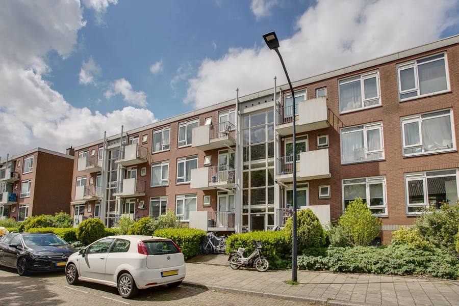 Peter van Anrooystraat 47, Leiden