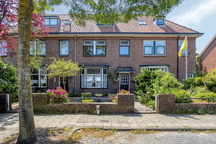Wijngaardenlaan 33, Voorschoten