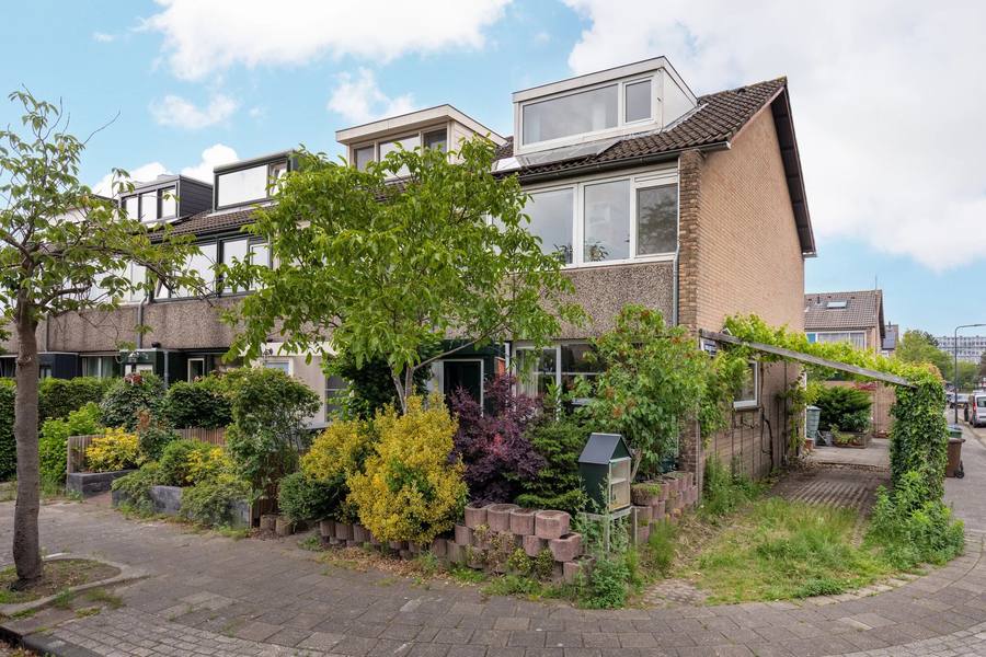 Carneoolstraat 5, Leiden