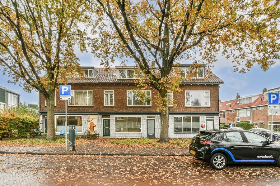 Roomburgerlaan 18, Leiden
