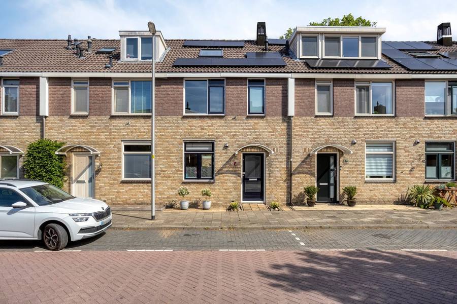 Muzenlaan 145, Leiderdorp