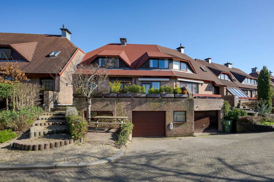 Pijlstaartpad 15, Voorschoten