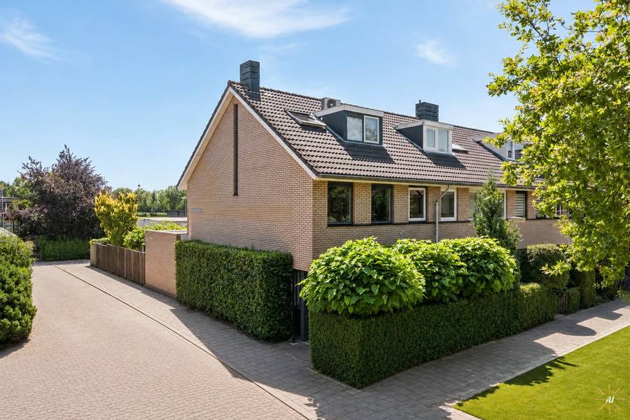 Bloemendaalselaan 62, Leiderdorp