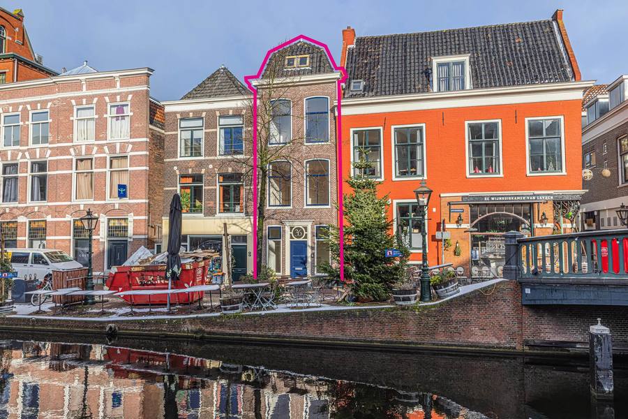 Apothekersdijk 36, Leiden