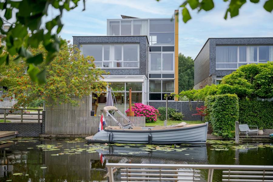 Hofvliet 77, Voorschoten