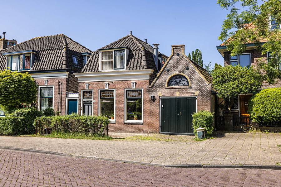 Rijn en Schiekade 117, Leiden