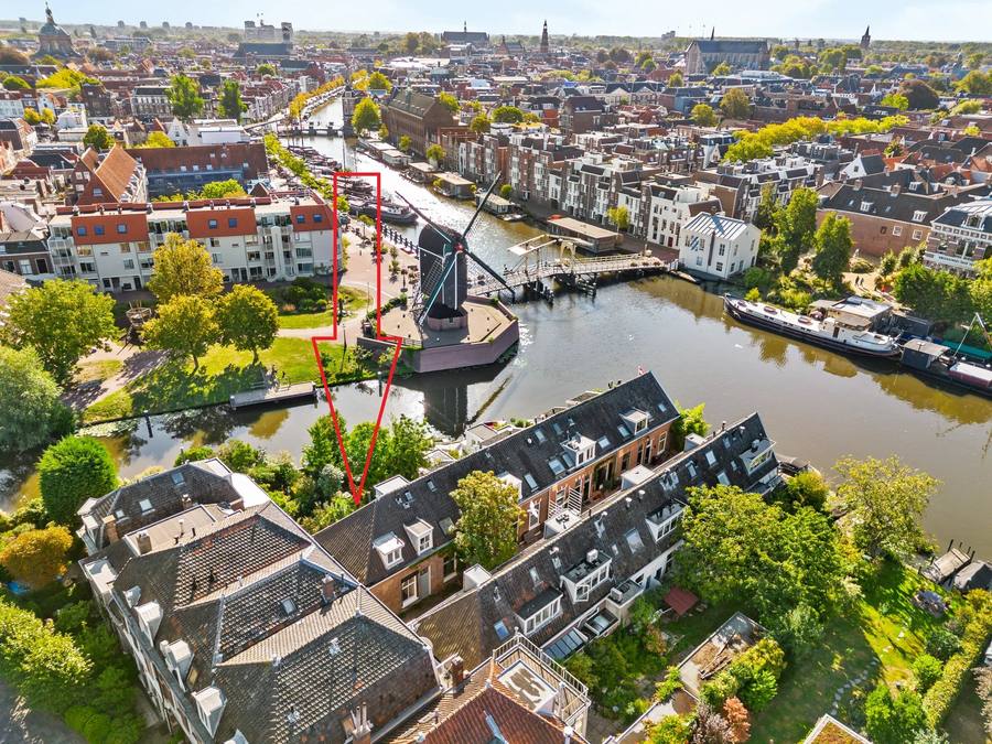 Van der Tasstraat 2, Leiden