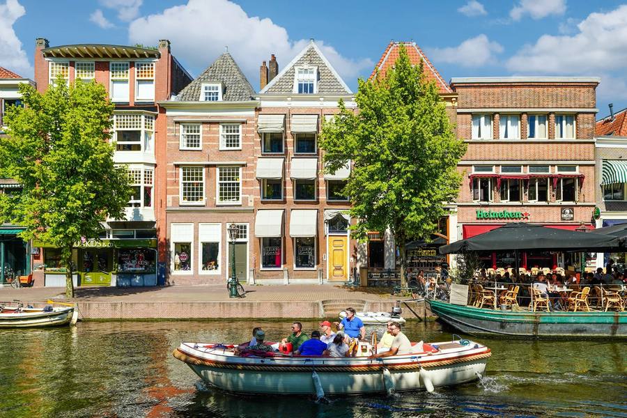 Nieuwe Rijn 17, Leiden