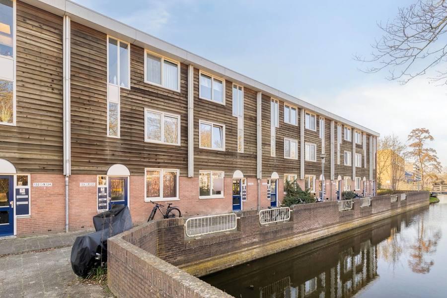 Aletta Jacobsplantsoen 120, Voorschoten