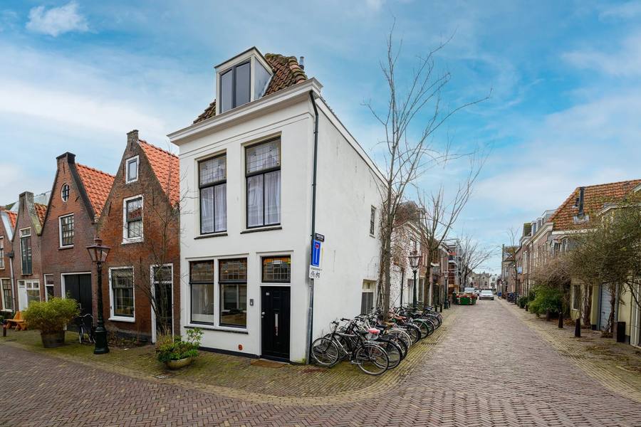 Narmstraat 18, Leiden