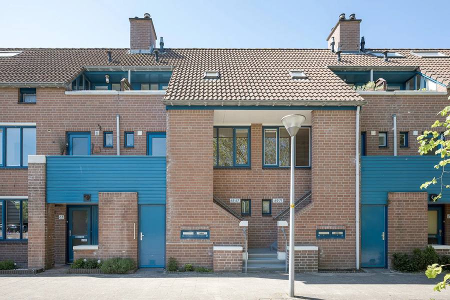 Aletta Jacobsplantsoen 67, Voorschoten