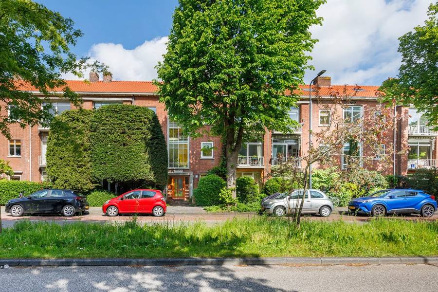 Burggravenlaan 215, Leiden