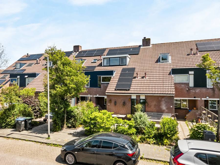 Lisdoddekreek 15, Leiderdorp