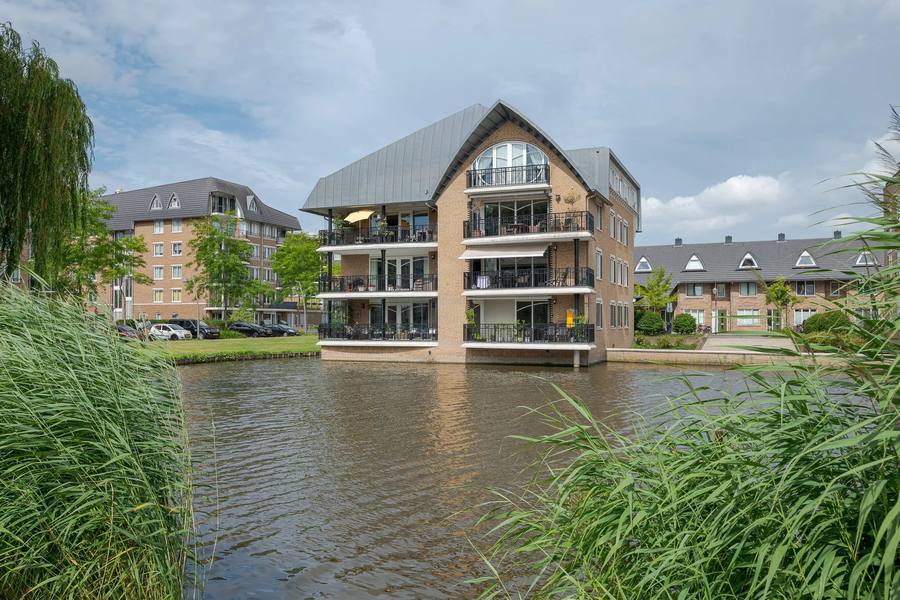Thea Beckmanstraat 12, Voorschoten