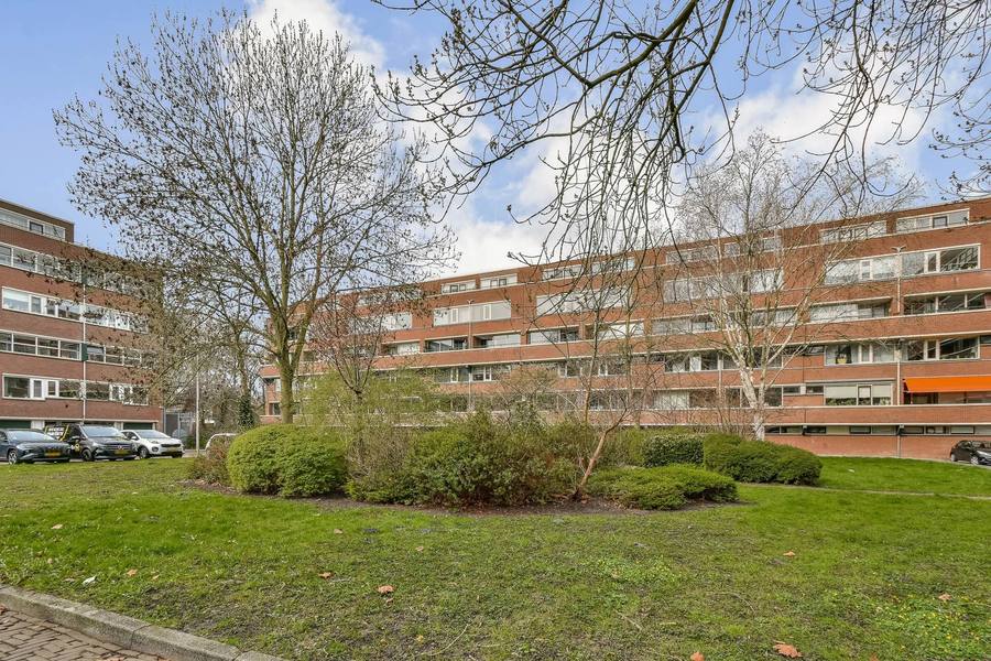 Santhorst 99, Leiderdorp