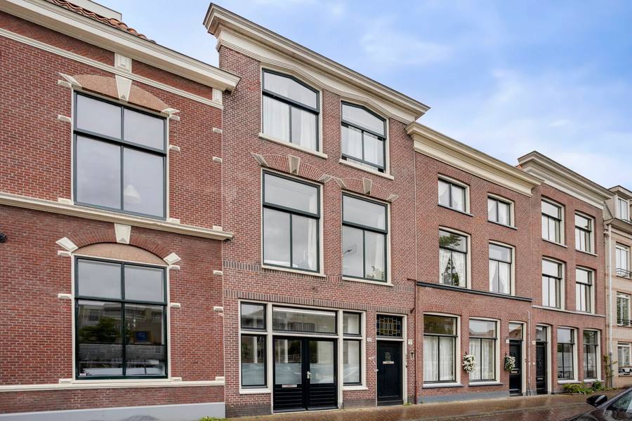 Oude Vest 235, Leiden
