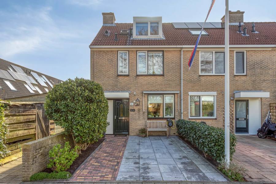 Adriaan Schuurmanlaan 27, Oegstgeest