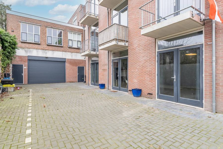 Hoge Rijndijk 272, Leiden