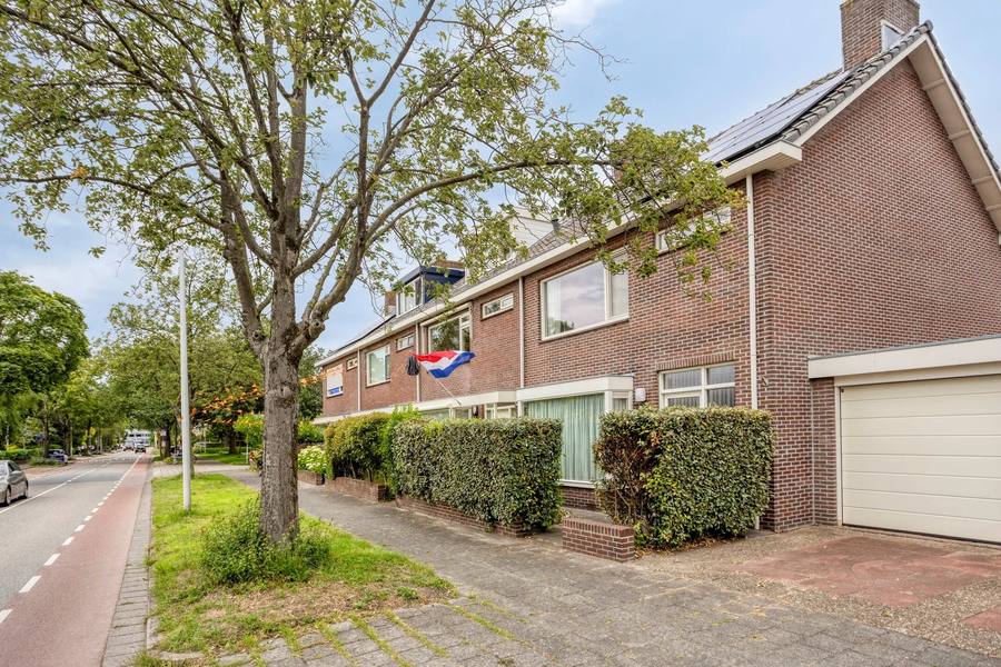 Karel Doormanlaan 14, Voorschoten