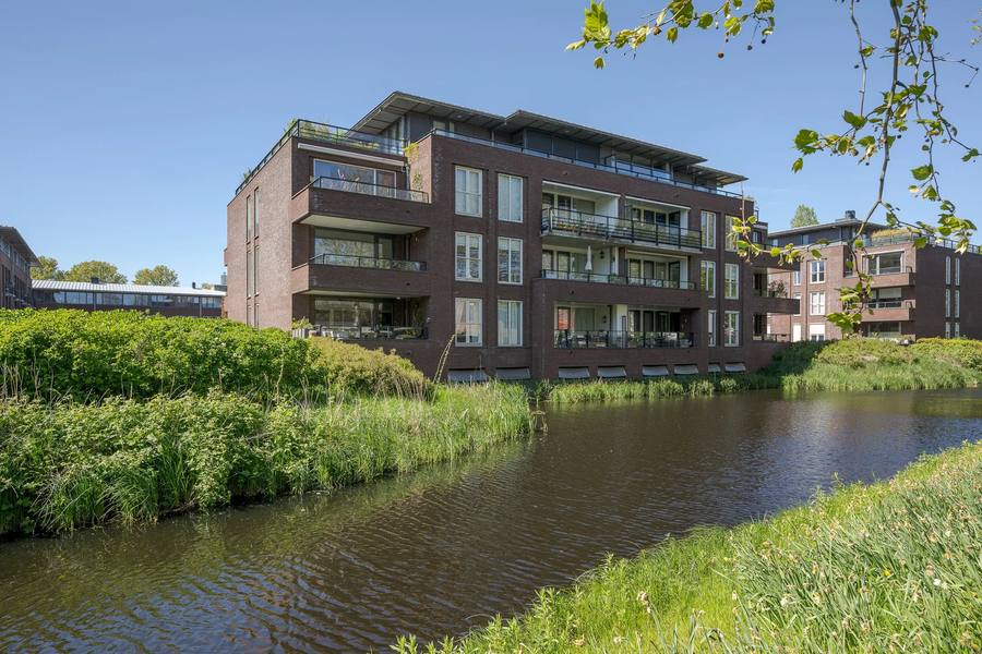 Rouboslaan 86, Voorschoten