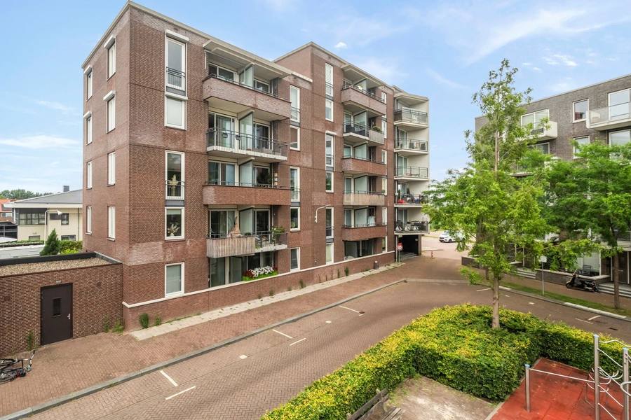 Zilverstein 99, Oegstgeest