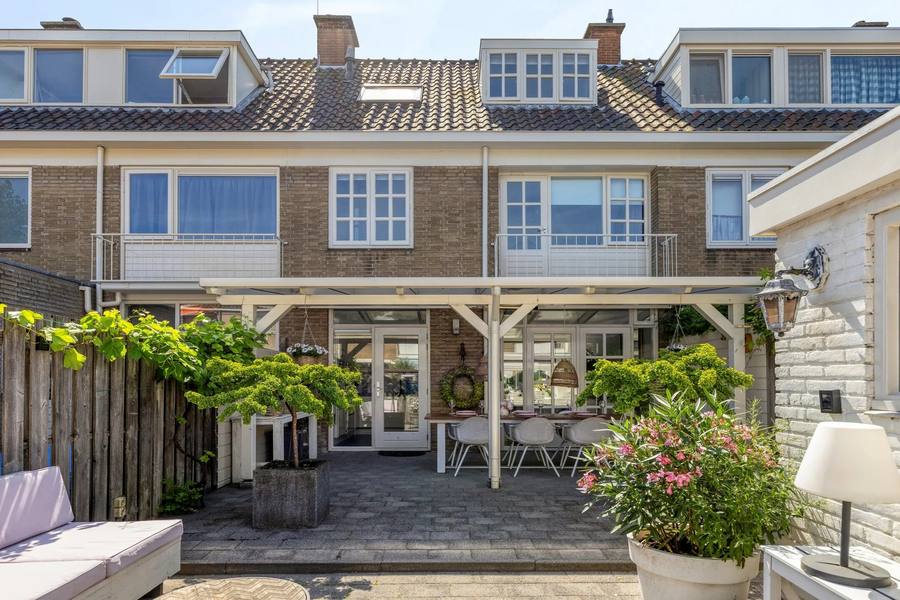 Bernhardstraat 4, Zoeterwoude