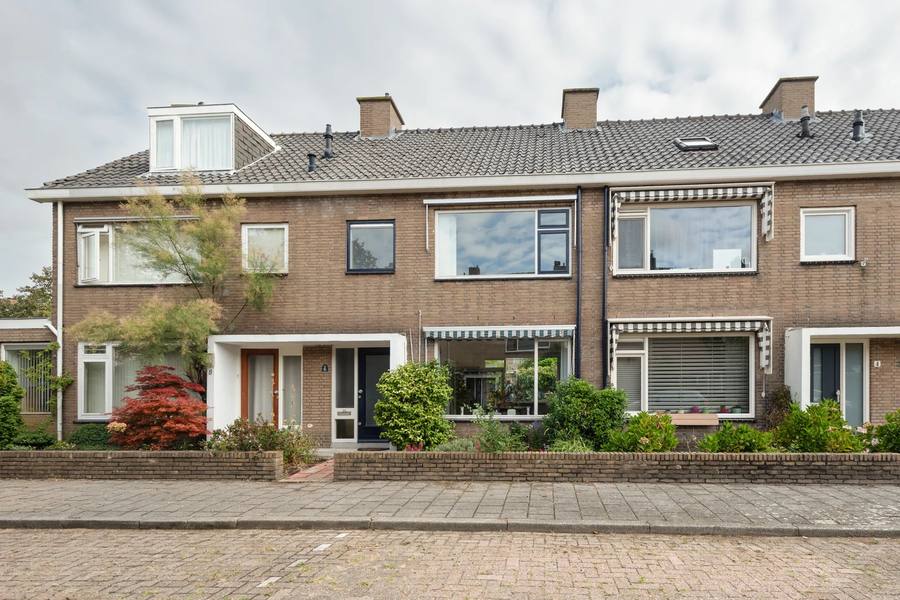 Oomeweg 6, Voorschoten