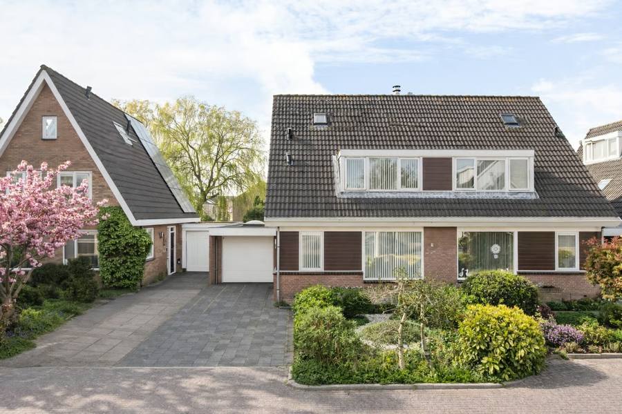 Lentekade 8, Leiderdorp