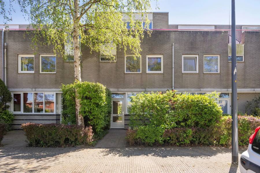 Harriët Freezersingel 26, Leiden