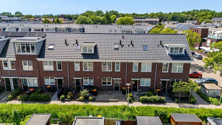 Endepoellaan 83, Warmond