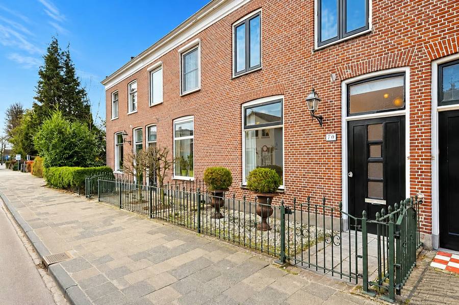 Herenweg 70, Warmond