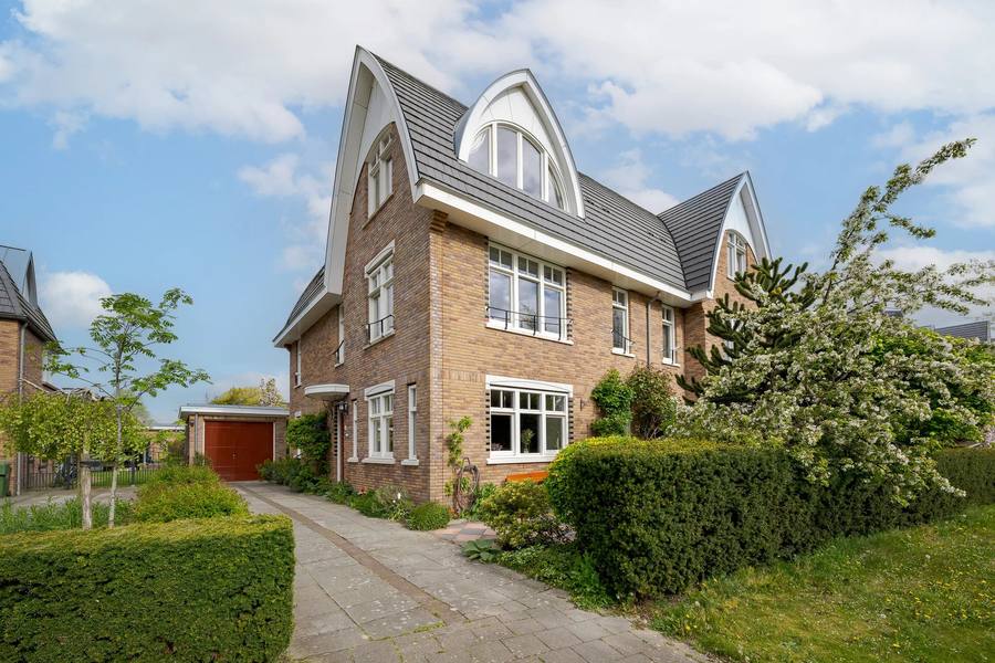 Multatulilaan 5, Voorschoten