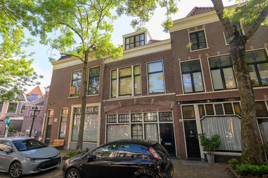 Pieterskerkgracht 2, Leiden