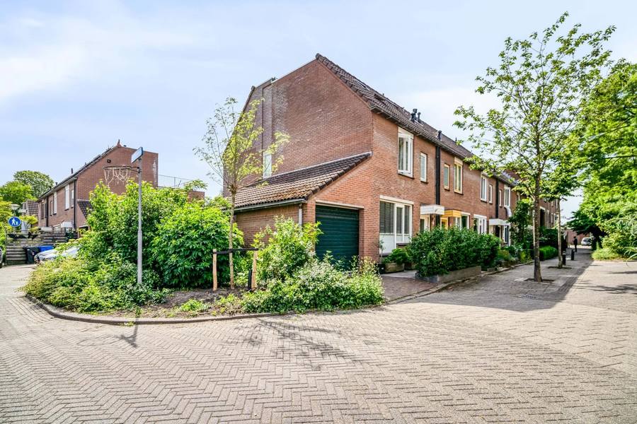 Koperwieklaan 67, Voorschoten