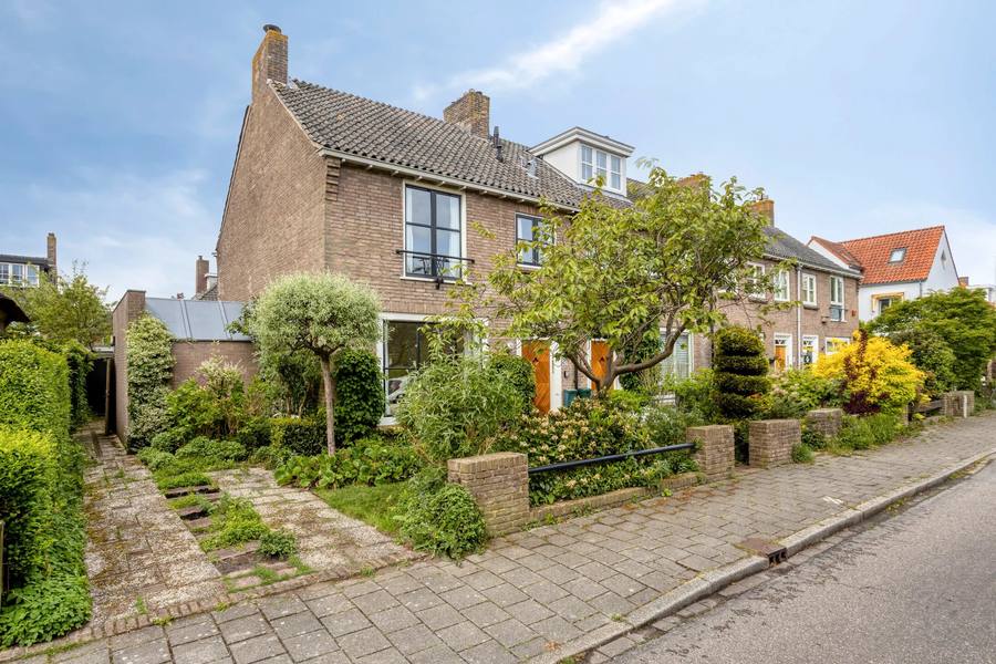 Laan van Arenstein 20, Oegstgeest