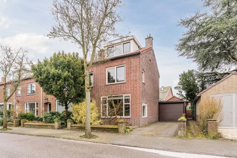 Schoutenburgstraat 4, Oegstgeest