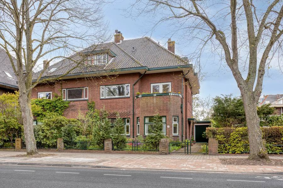 Warmonderweg 1, Leiden
