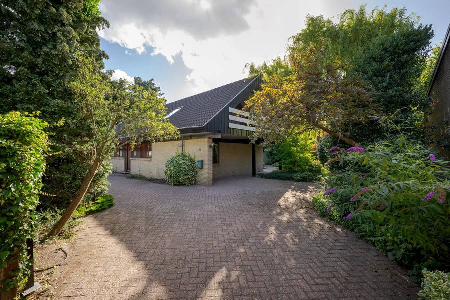 Van Hamellaan 32, Voorschoten