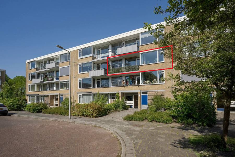 Paganinidreef 37, Voorschoten